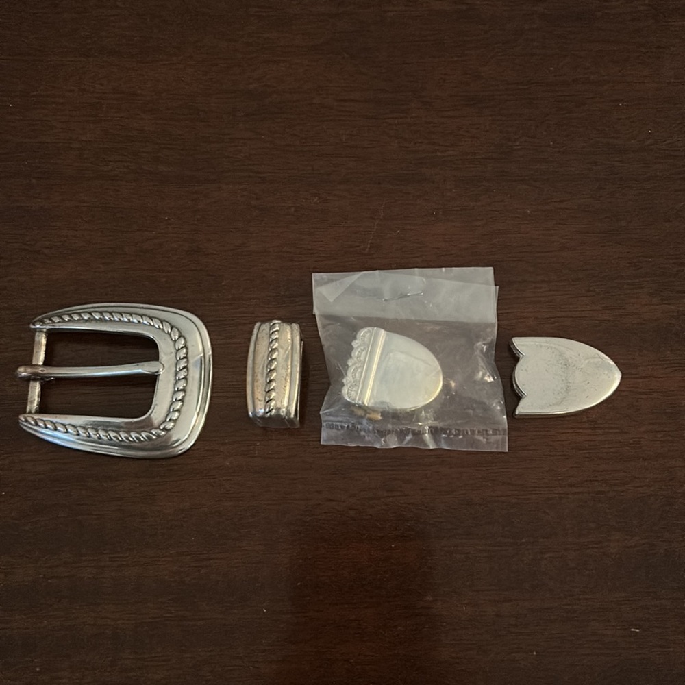 Silver belt buckle, keeper & two tip set